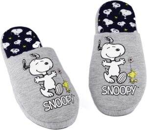 Pantoufles femme PEANUTS Snoopy et Woodstock, esprit dessin animé d’hiver